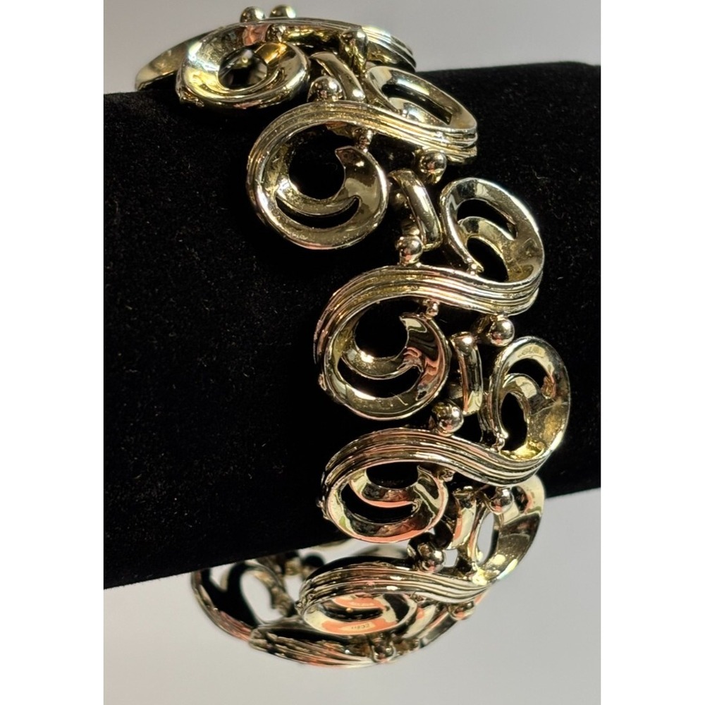 Vintage Bracelet Gold Tone Chunky Maximalist Style 1980s Elegant 8 inch